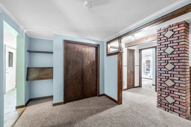 178 Falcon Dr, Westfield, MA 01085