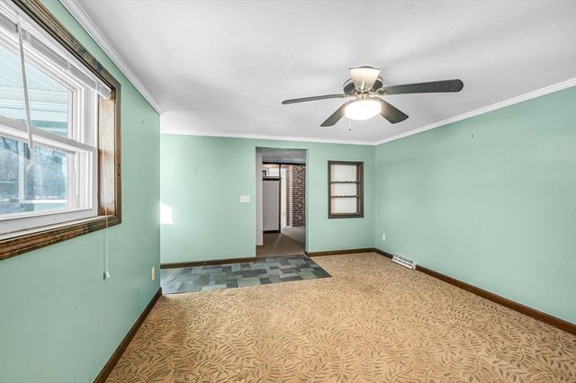 178 Falcon Dr, Westfield, MA 01085