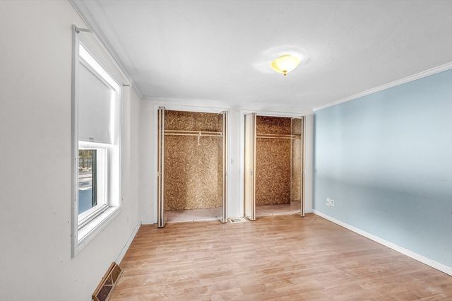 178 Falcon Dr, Westfield, MA 01085