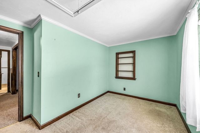 178 Falcon Dr, Westfield, MA 01085