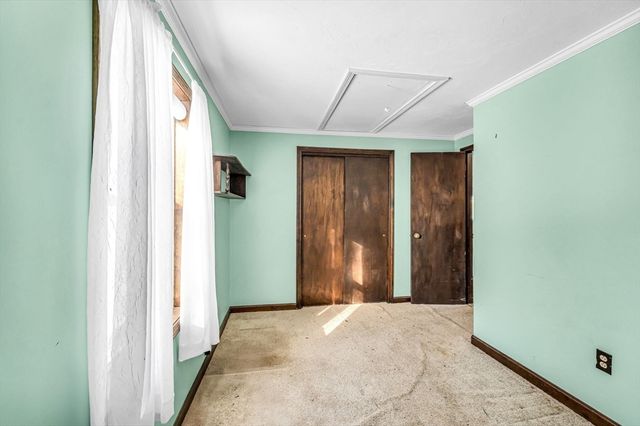 178 Falcon Dr, Westfield, MA 01085