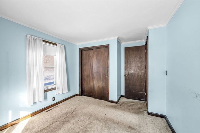 178 Falcon Dr, Westfield, MA 01085