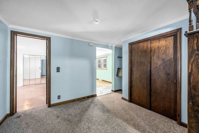 178 Falcon Dr, Westfield, MA 01085