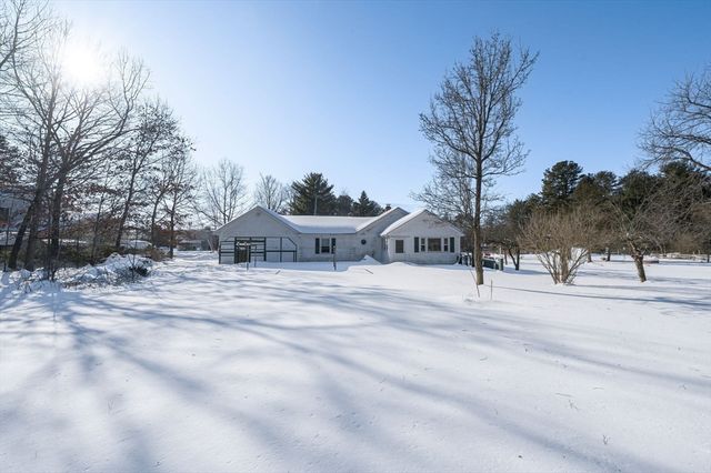 178 Falcon Dr, Westfield, MA 01085