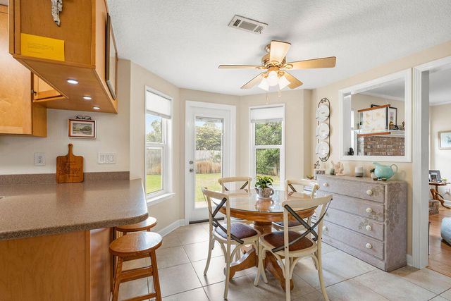 15 Winfield Way, Mary Esther, FL 32569