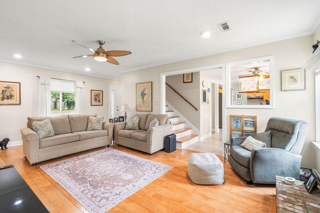 15 Winfield Way, Mary Esther, FL 32569