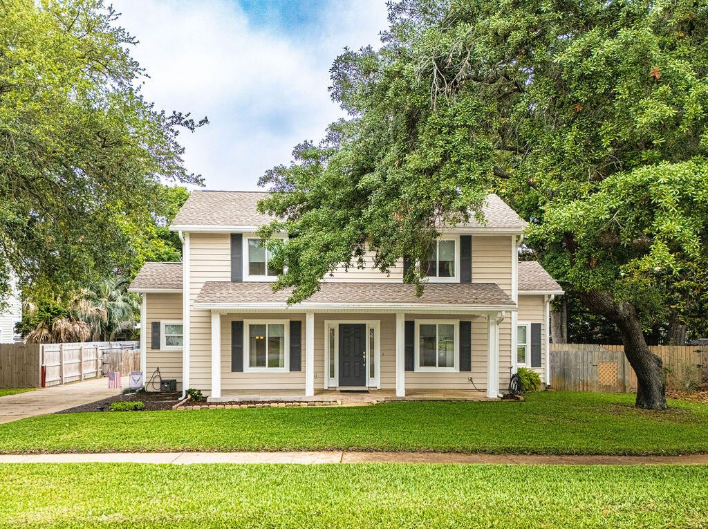 15 Winfield Way, Mary Esther, FL 32569