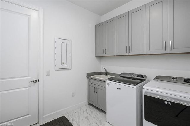 3171 Quilcene LN, Naples, FL 34114