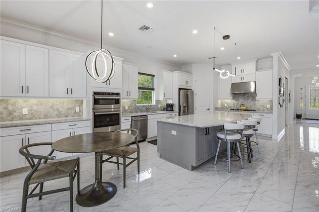 3171 Quilcene LN, Naples, FL 34114