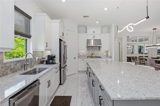 3171 Quilcene LN, Naples, FL 34114