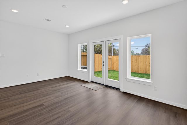 9113 Highland Northern Way, Houston, TX 77088