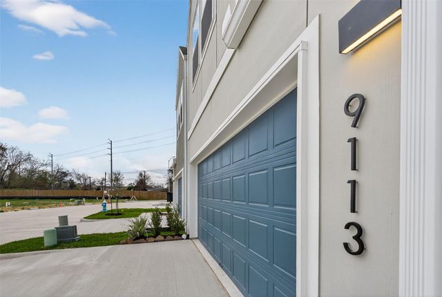 9113 Highland Northern Way, Houston, TX 77088