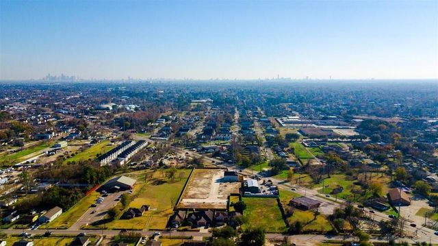 9113 Highland Northern Way, Houston, TX 77088