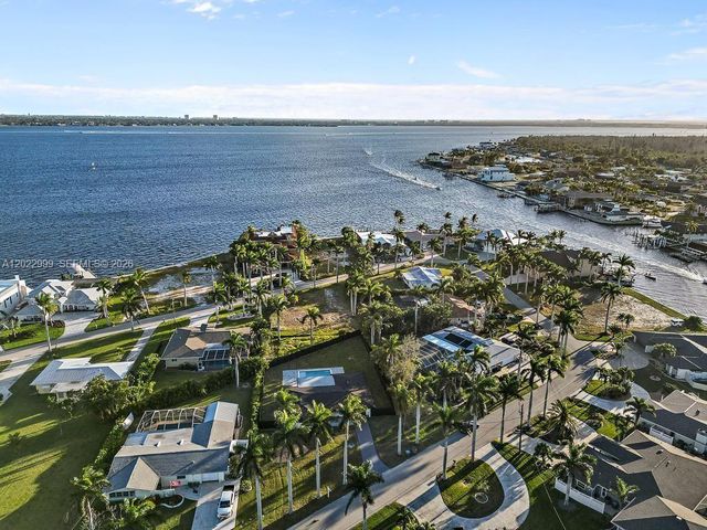 112 Bayshore Drive, Cape Coral, FL 33904