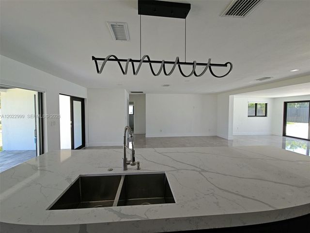 112 Bayshore Drive, Cape Coral, FL 33904