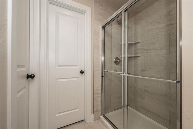 1912 Meadow Brook Road, Yukon, OK 73099