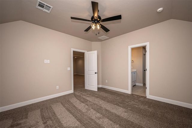 1912 Meadow Brook Road, Yukon, OK 73099