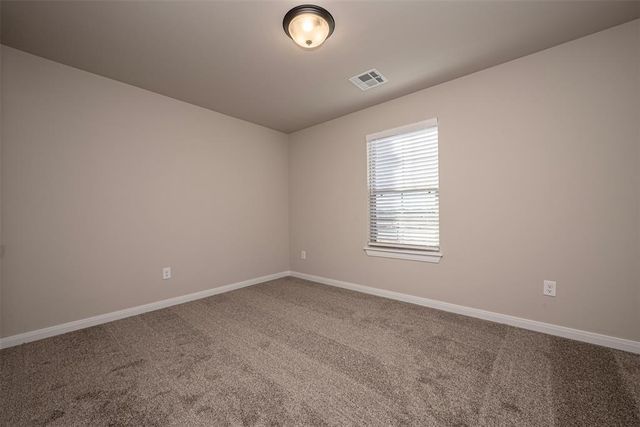 1912 Meadow Brook Road, Yukon, OK 73099