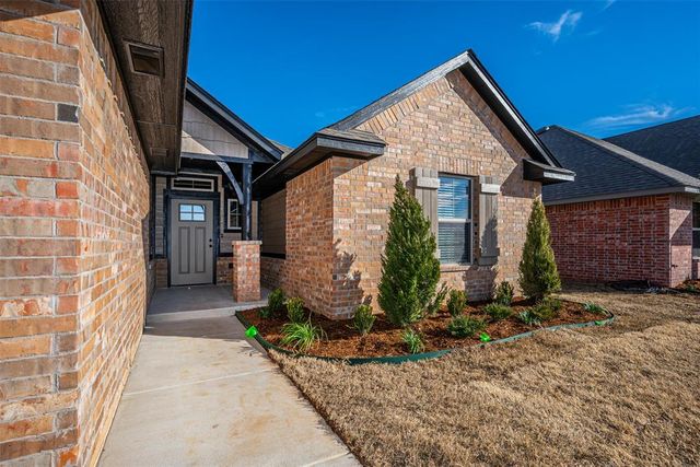 1912 Meadow Brook Road, Yukon, OK 73099