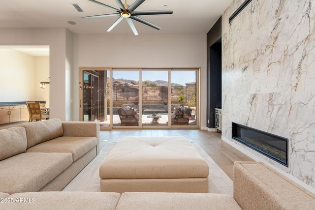 13307 E SAND HILLS Road, Scottsdale, AZ 85255
