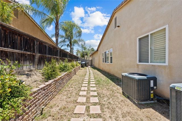 31704 Pepper Tree, Winchester, CA 92596