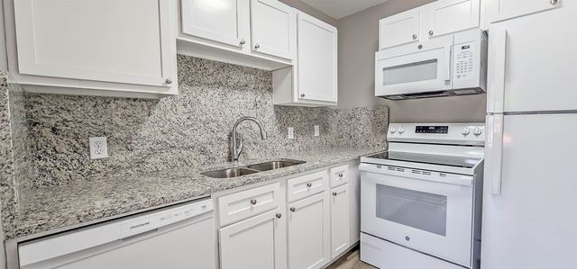 8051 BOURNE RD, Bartlett, TN 38002