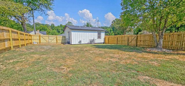 8051 BOURNE RD, Bartlett, TN 38002