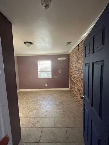 2804 19th Street, Fort Worth, TX 76106