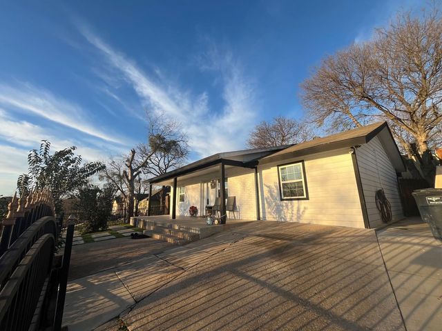 2804 19th Street, Fort Worth, TX 76106