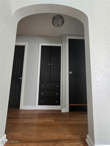 3282 Bears Den Road, Youngstown, OH 44511