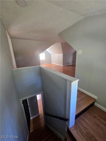 3282 Bears Den Road, Youngstown, OH 44511