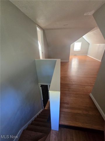 3282 Bears Den Road, Youngstown, OH 44511