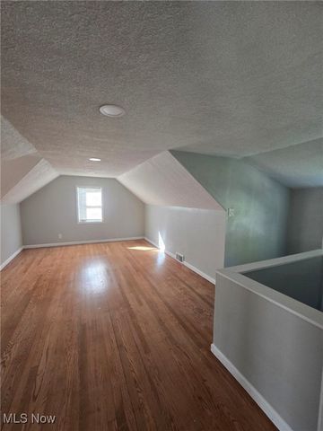 3282 Bears Den Road, Youngstown, OH 44511