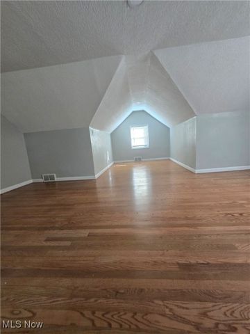 3282 Bears Den Road, Youngstown, OH 44511