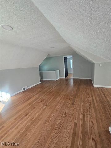 3282 Bears Den Road, Youngstown, OH 44511