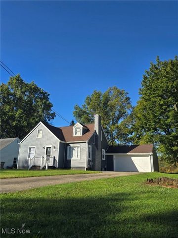 3282 Bears Den Road, Youngstown, OH 44511