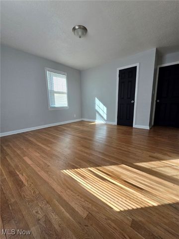 3282 Bears Den Road, Youngstown, OH 44511