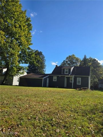 3282 Bears Den Road, Youngstown, OH 44511