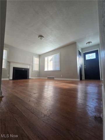 3282 Bears Den Road, Youngstown, OH 44511