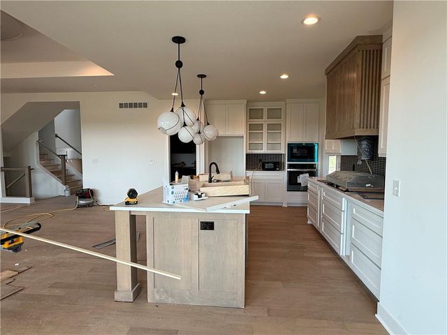 18505 Windsor Street, Overland Park, KS 66085