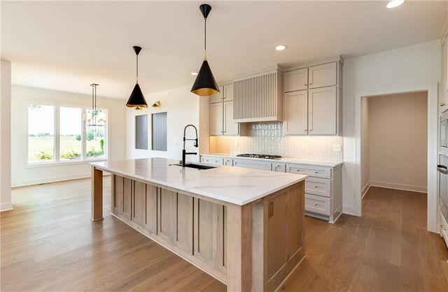 18505 Windsor Street, Overland Park, KS 66085