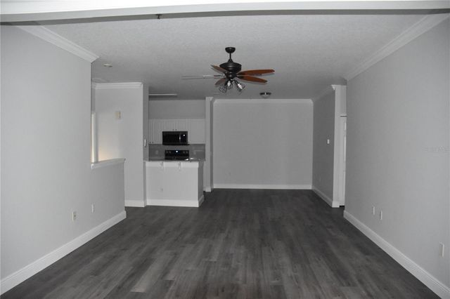 316 SOUTHERN PECAN CIRCLE 205, Winter Garden, FL 34787