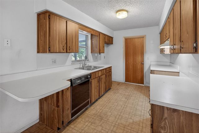 7252 LANDOVER DRIVE, Zephyrhills, FL 33540