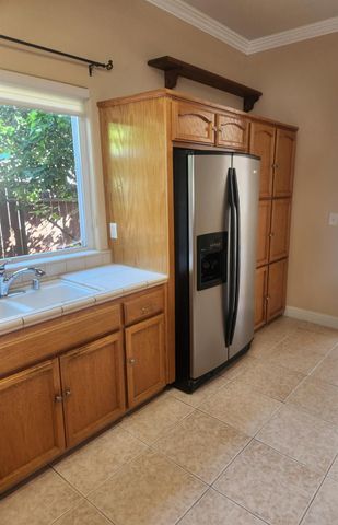 2684 Armstrong Avenue, Clovis, CA 93611