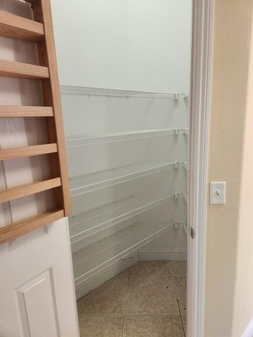 2684 Armstrong Avenue, Clovis, CA 93611