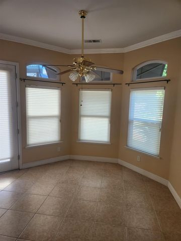 2684 Armstrong Avenue, Clovis, CA 93611