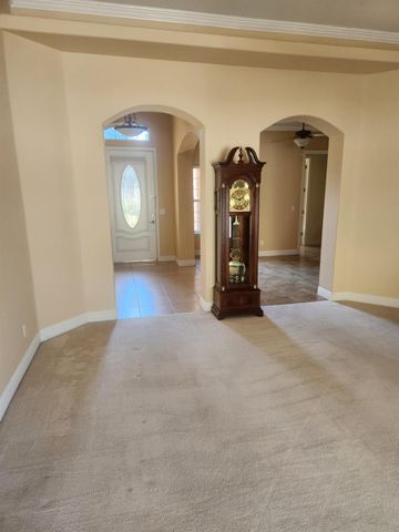 2684 Armstrong Avenue, Clovis, CA 93611