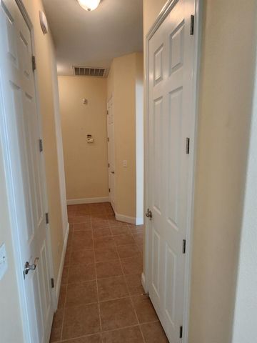 2684 Armstrong Avenue, Clovis, CA 93611