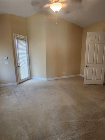 2684 Armstrong Avenue, Clovis, CA 93611