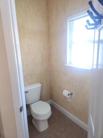 2684 Armstrong Avenue, Clovis, CA 93611